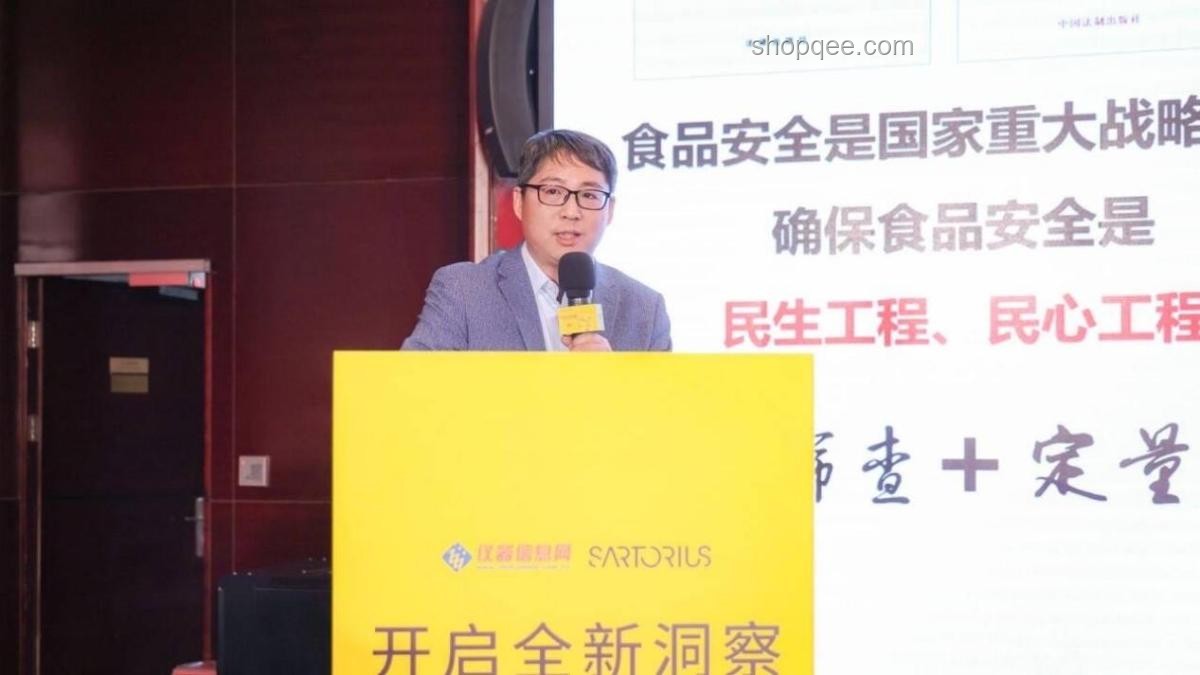 63歲中國農(nóng)大校長全程站立撥穗14小時：敬業(yè)與溫情的深度剖析