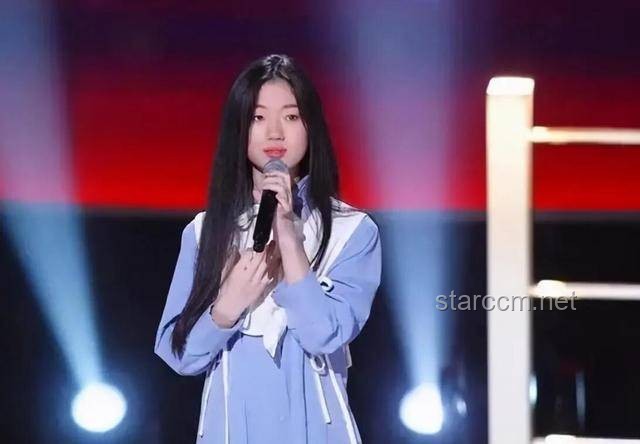 單依純一個人跳舞，松弛感滿分的秘密