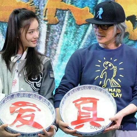 林允連續(xù)七年為周星馳卡點(diǎn)慶生的情感維系策略