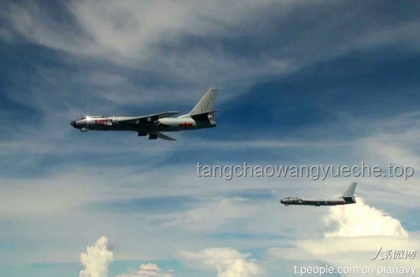 殲-15西太平洋雨中帶彈驅離外機：實力與勇氣的展現(xiàn)