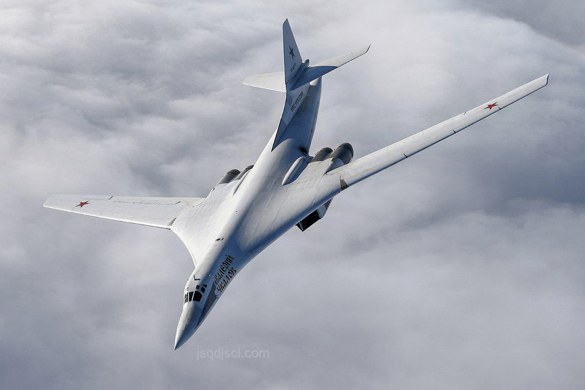 B-2轟炸機襲伊：戰略考量與創新戰術的深度剖析