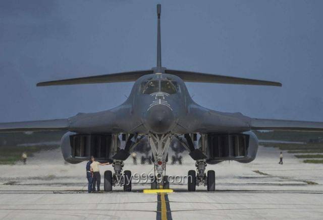 美B-2轟炸機部署策略：繞路關島對伊朗的戰略影響及趨勢預測