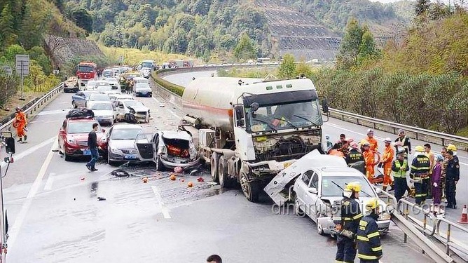 廈蓉高速大橋垮塌事件深度分析