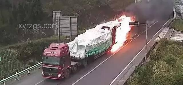 廈蓉高速大橋垮塌卡車司機獲救方案