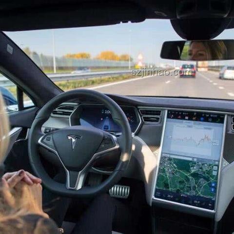 小鵬汽車的超越之路：不止“留在牌桌上”