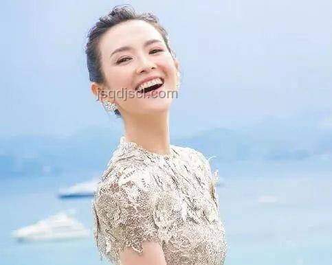 章子怡新短發寫真案例研究：形象重塑與市場反響