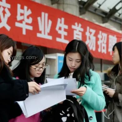 清華計算機入學教育：科研趨勢與個人經驗前瞻