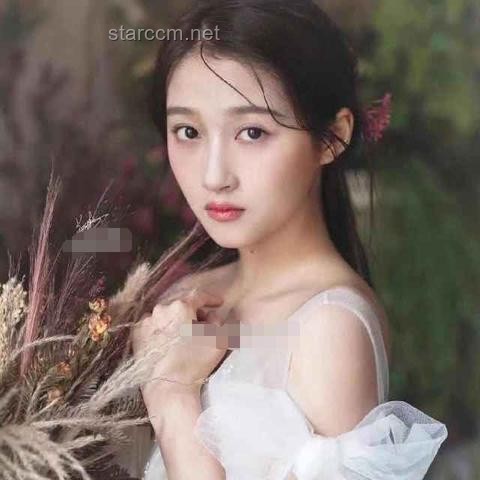 關曉彤與鹿晗：事業與形象的多維度對比