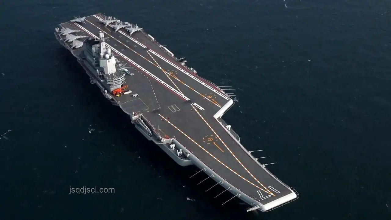 海軍山東艦航母編隊訪港：震撼與榮耀的近距離接觸