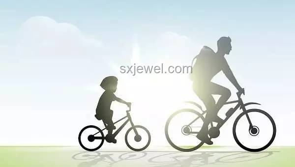 父愛如山，創新筑夢：肌無力少年的高考奇跡與跨界啟示