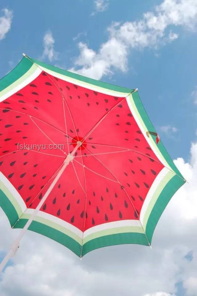 雨傘變兇器？前臺借傘事件的創(chuàng)新反思