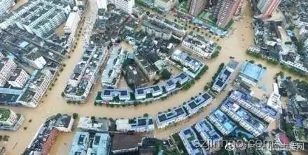 航拍洪峰過境榕江：村超球場再遭水淹案例研究