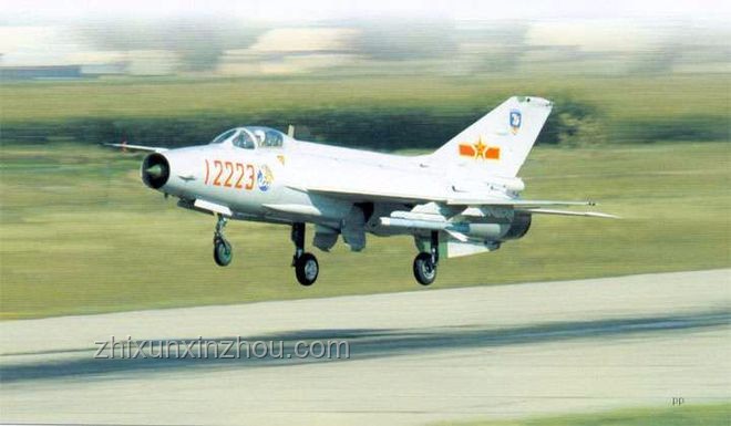 殲-20緊急升空彰顯空軍實力，未來空戰趨勢前瞻