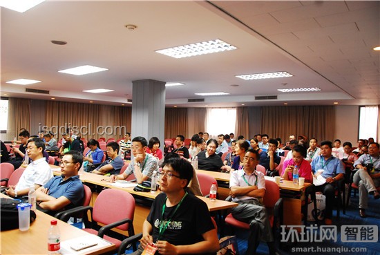 高維少樣本數(shù)據(jù)降維方法對比分析：PCA vs t-SNE vs UMAP vs Autoencoders vs LLE