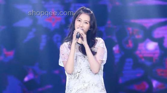 關曉彤的抖音之戀：解鎖跨界創新的無限可能