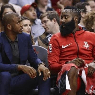 保羅回家：NBA球星轉會背后的故事與情感
