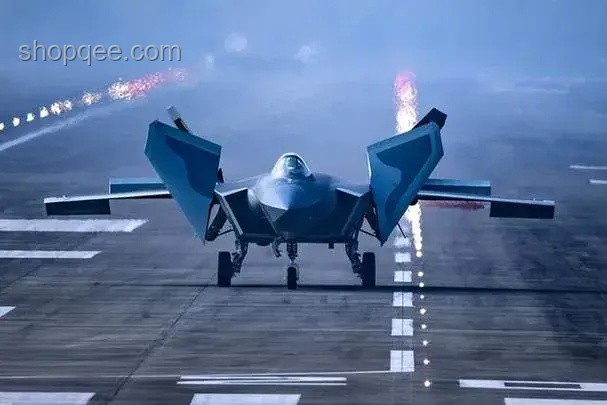 ??多架殲-20騰空迎敵，親歷逼退外機的震撼瞬間！