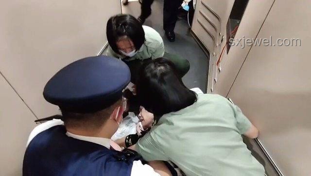 女子列車爭吵后突發呼吸性堿中毒，了解這一緊急情況