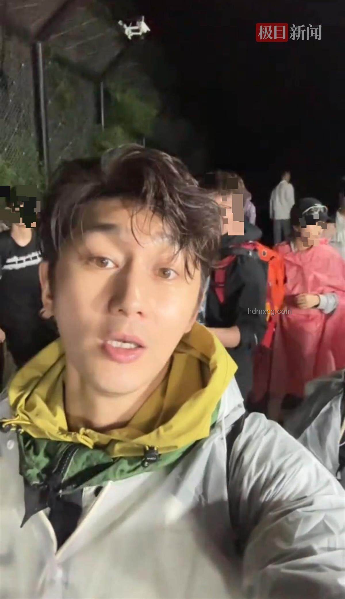 男演員拍短劇后兼職陪爬泰山：多元化生存新探索