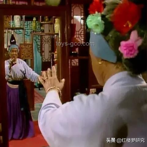 《紅樓夢》的女性鏡像：以現代視角重構現實悲劇的創新解讀