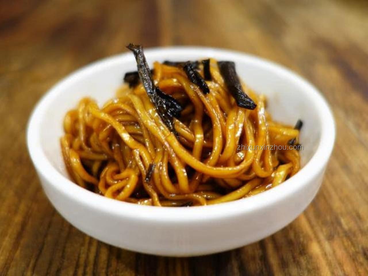 【大學(xué)生就業(yè)指導(dǎo)】蔥燒大排與速成份蔥油拌面的職業(yè)規(guī)劃啟示