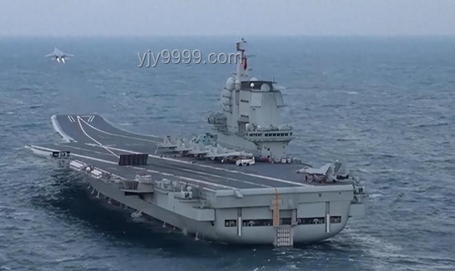 山東艦航母編隊與以往訪港航母對比分析