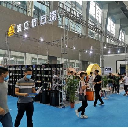 一種很新的擺攤方式：解鎖商業(yè)新生態(tài)