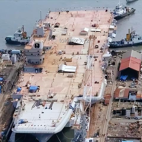 搭上殲-15戰機同款電梯：航母艦載機作業效率與體驗的深度洞察