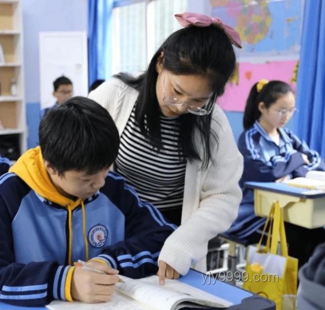 放棄百萬年薪，清華博士的他選擇鄉村支教??教育夢想，心靈之旅