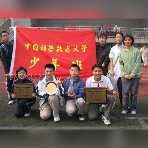 理科生視角下的哲學價值爭議：正常現象還是認知偏差？