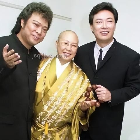 67歲丈夫出軌50歲閨蜜，妻子如何應對并法律維權