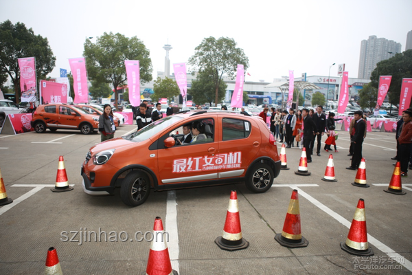 美國女子拒停車，警車上演4小時“龜速追逐”記