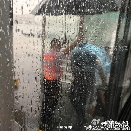 成都暴雨劃船哥：趕去上班的托尼案例研究