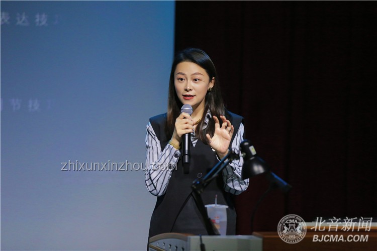 單依純與那英《夢一場》演繹對比分析