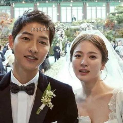 當兩位離婚女性組成新家：生活變化與情感重建的對比分析