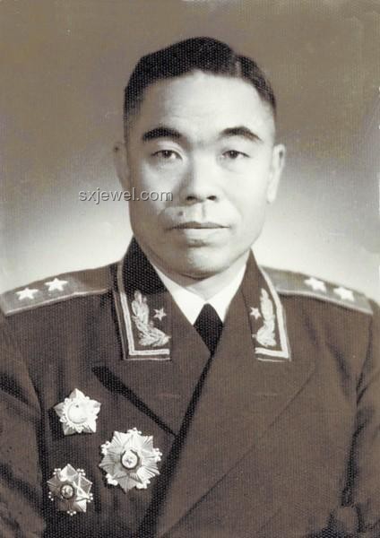 李云龍革命生涯與授銜之謎：為何不如降將曾澤生？