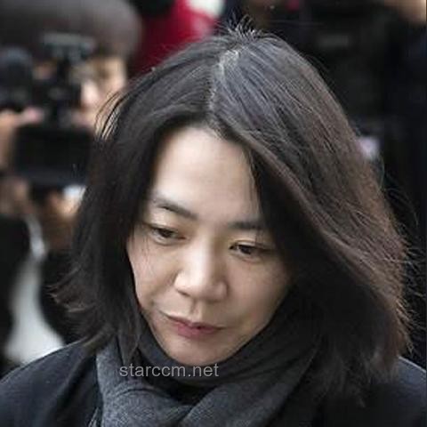 零食店下跪道歉：服務創新的反思與跨界啟示