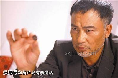 任達(dá)華明星身份與農(nóng)耕生活對比分析