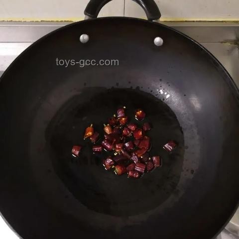 當你想吃“熗炒包菜”，就把這部視頻翻出來的深度烹飪解析