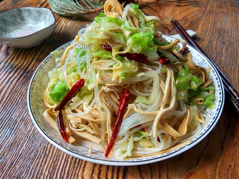 當你想吃“熗炒包菜”，就把這部視頻翻出來的深度烹飪解析