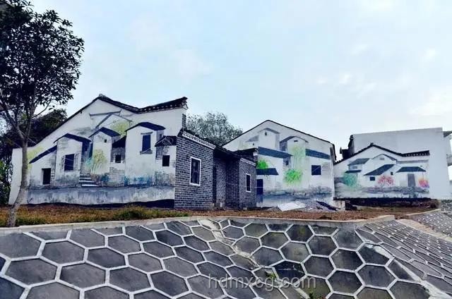 烏魯魯的救贖：文化、生態與旅游的和諧共生
