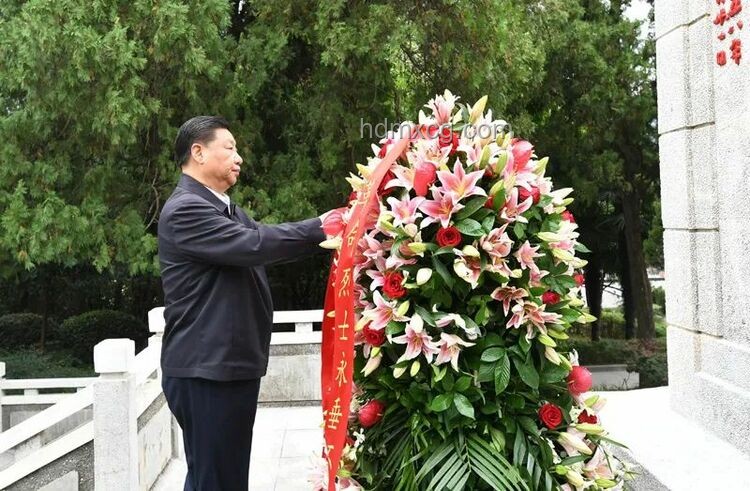 習近平歷年向抗戰烈士敬獻花籃活動對比分析