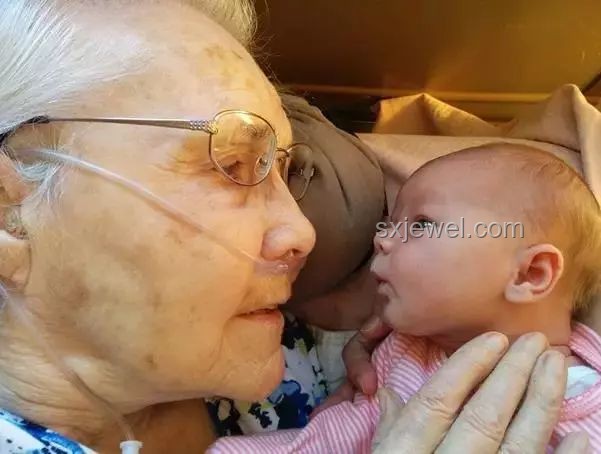 92歲老人病危兄妹在醫(yī)院沖突深度剖析