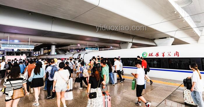 高鐵F座搶手背后的行業(yè)洞察