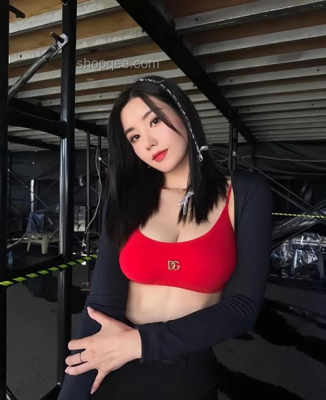權恩妃的“好辣”魅力解析，性感與自信的完美融合