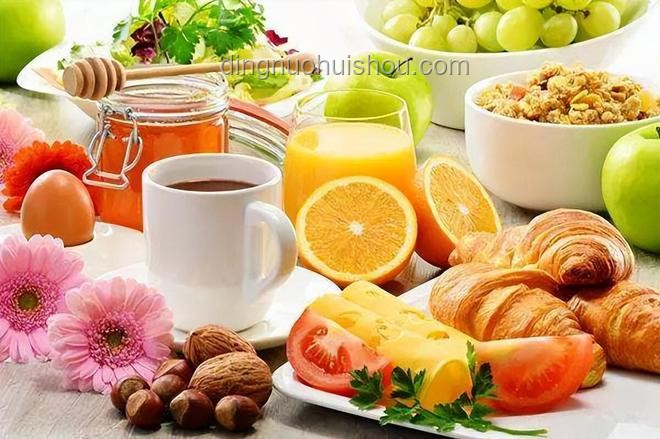 心衰患者飲食對比：涼水與三禁食物