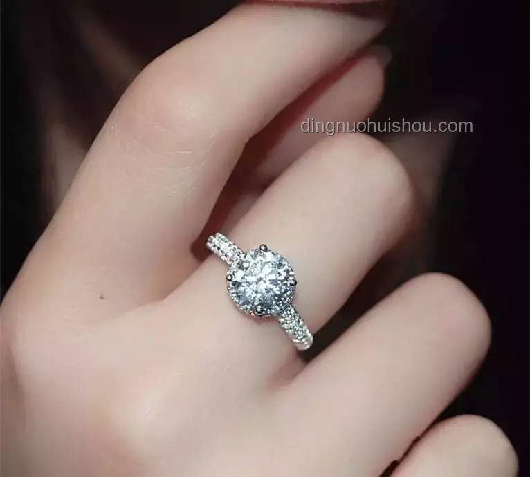 結(jié)婚鉆戒指VS黃金：保值之選？