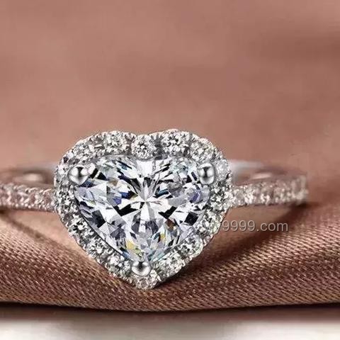 結婚鉆戒與黃金保值：消費者選擇背后的行業洞察