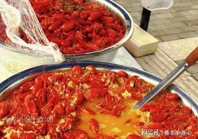 鄭州五星酒店擺攤賣鹵味，日入三萬，高端轉型新思考?