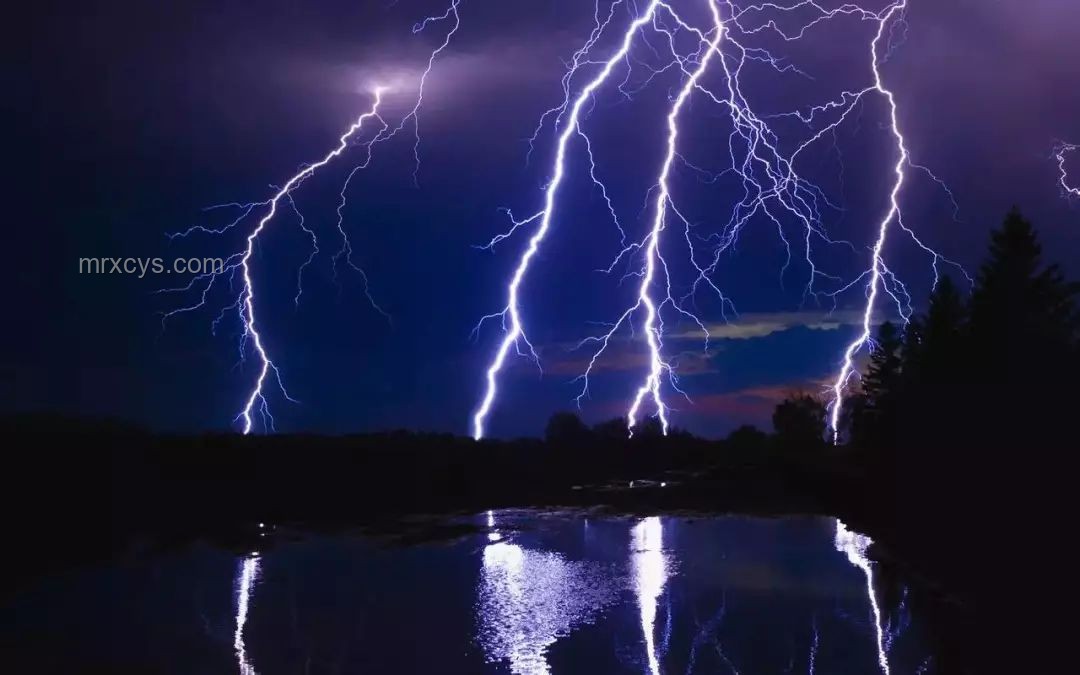 大連高頻雷電現象分析：7694次閃電正常嗎？對生活影響幾何？
